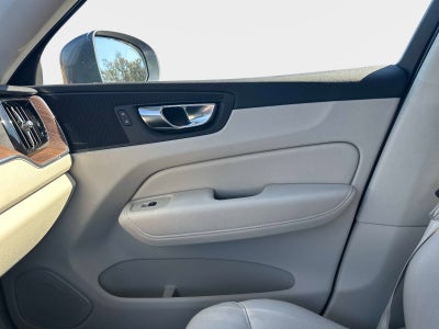 2021 Volvo XC60 Momentum
