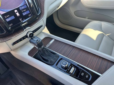 2021 Volvo XC60 Momentum