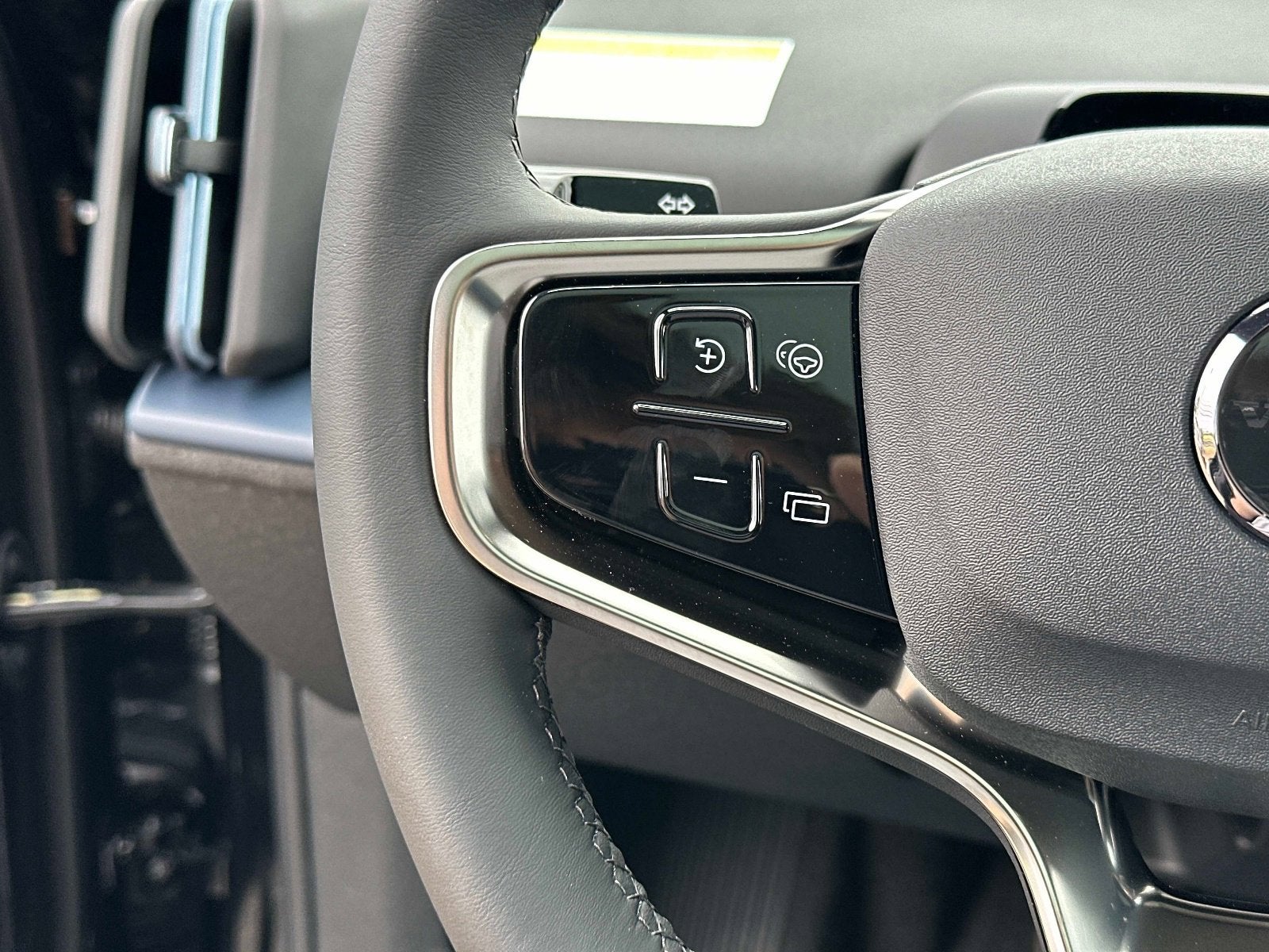 2026 Volvo EX30 Plus