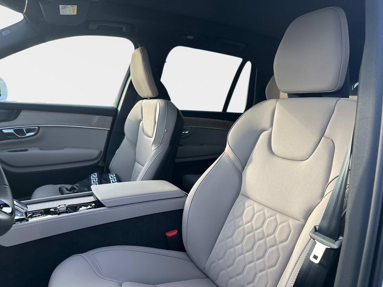 2026 Volvo XC90 Plug-In Hybrid Plus