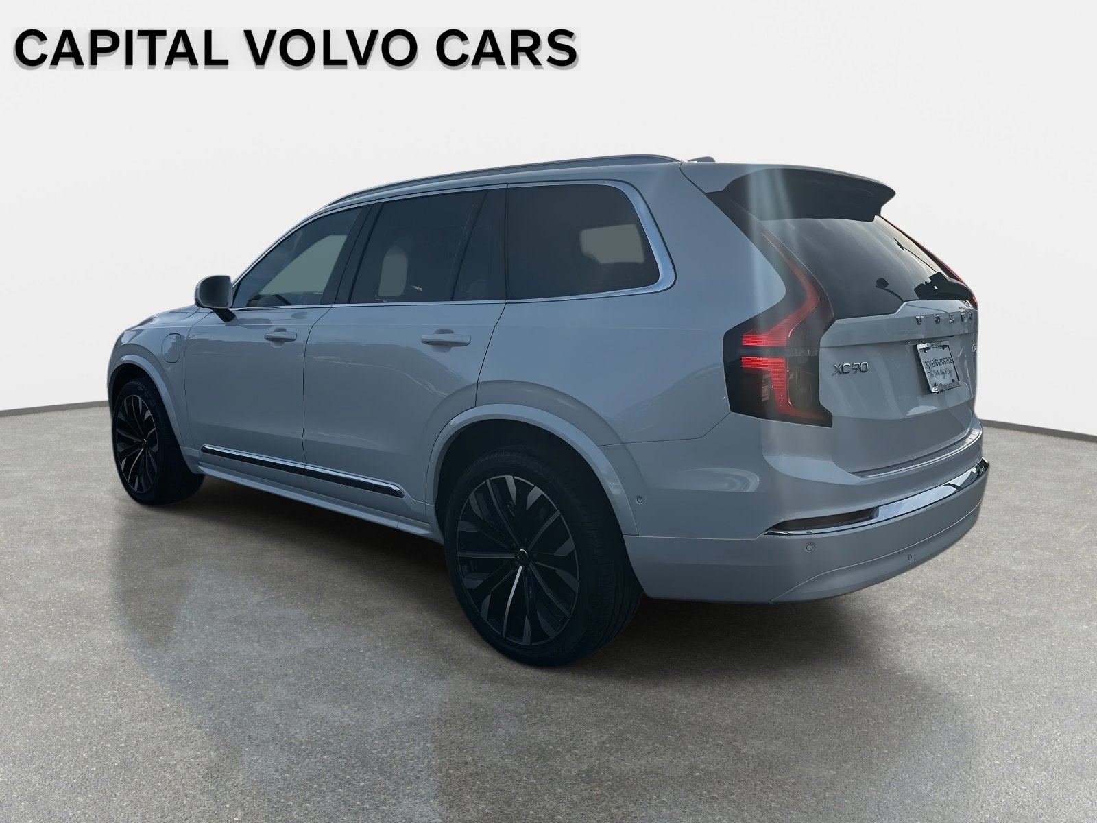 2026 Volvo XC90 Plug-In Hybrid Plus