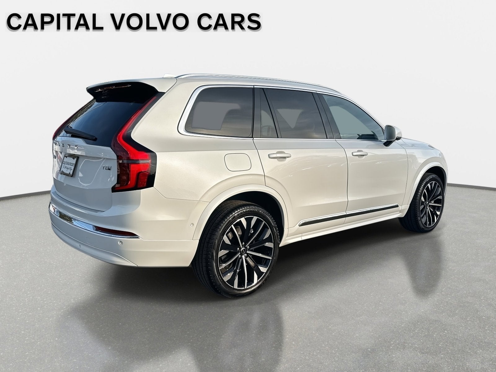 2026 Volvo XC90 Plug-In Hybrid Plus