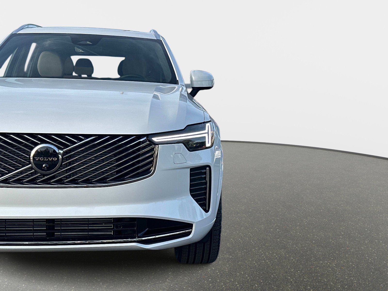 2026 Volvo XC90 Plug-In Hybrid Plus