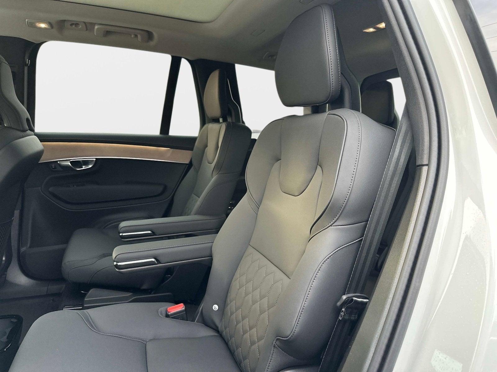 2026 Volvo XC90 Plug-In Hybrid Plus