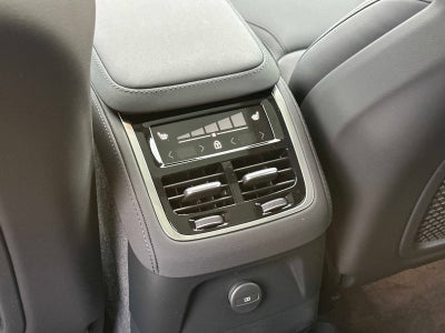 2026 Volvo XC90 Plug-In Hybrid Plus