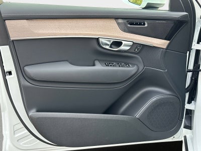 2026 Volvo XC90 Plug-In Hybrid Plus