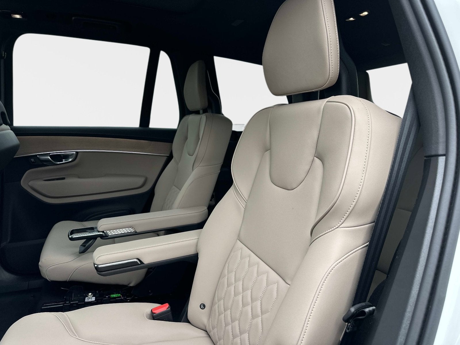 2026 Volvo XC90 Plug-In Hybrid Plus