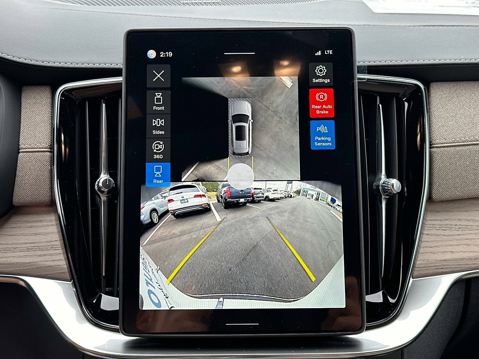 2026 Volvo XC90 Plug-In Hybrid Plus