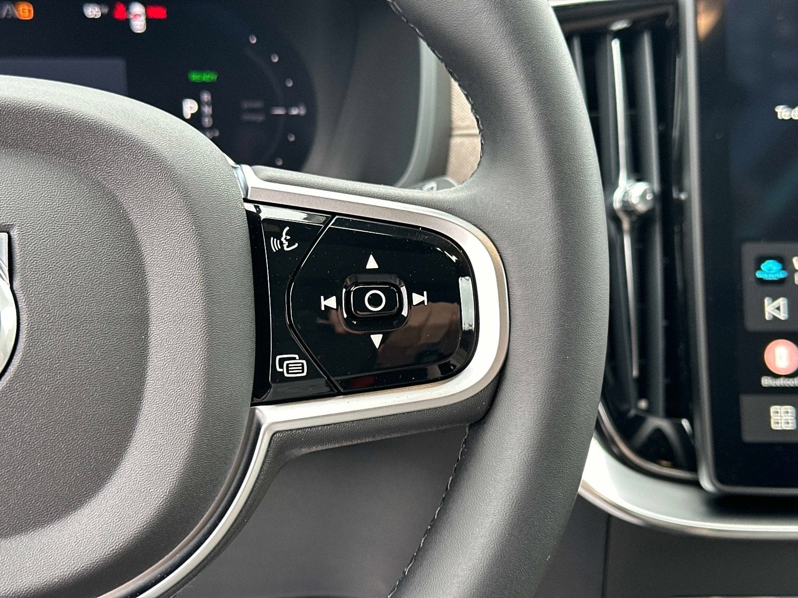 2026 Volvo XC90 Plug-In Hybrid Plus