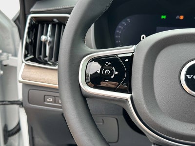 2026 Volvo XC90 Plug-In Hybrid Plus