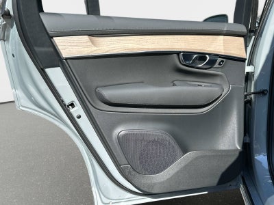 2025 Volvo XC90 Plug-In Hybrid Plus