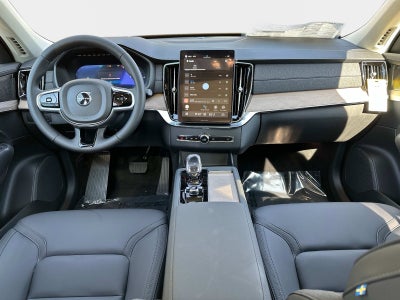 2025 Volvo XC90 Plug-In Hybrid Plus