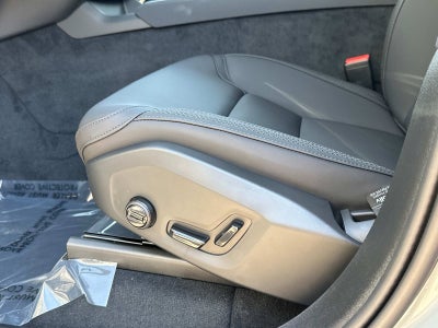 2025 Volvo XC90 Plug-In Hybrid Plus