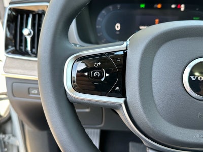 2025 Volvo XC90 Plug-In Hybrid Plus