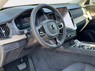 2025 Volvo XC90 Plug-In Hybrid Plus