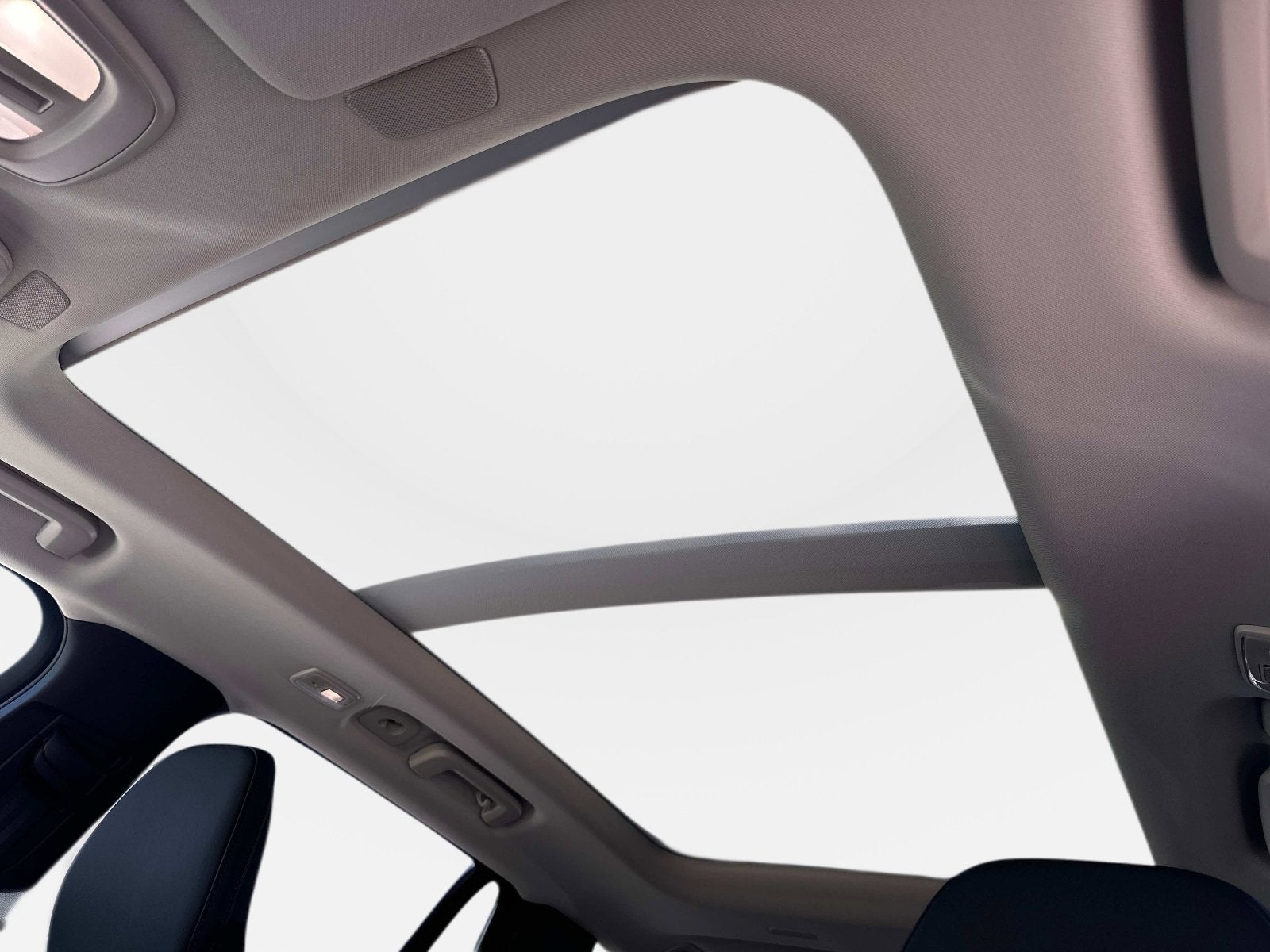 2025 Volvo XC90 Plug-In Hybrid Plus