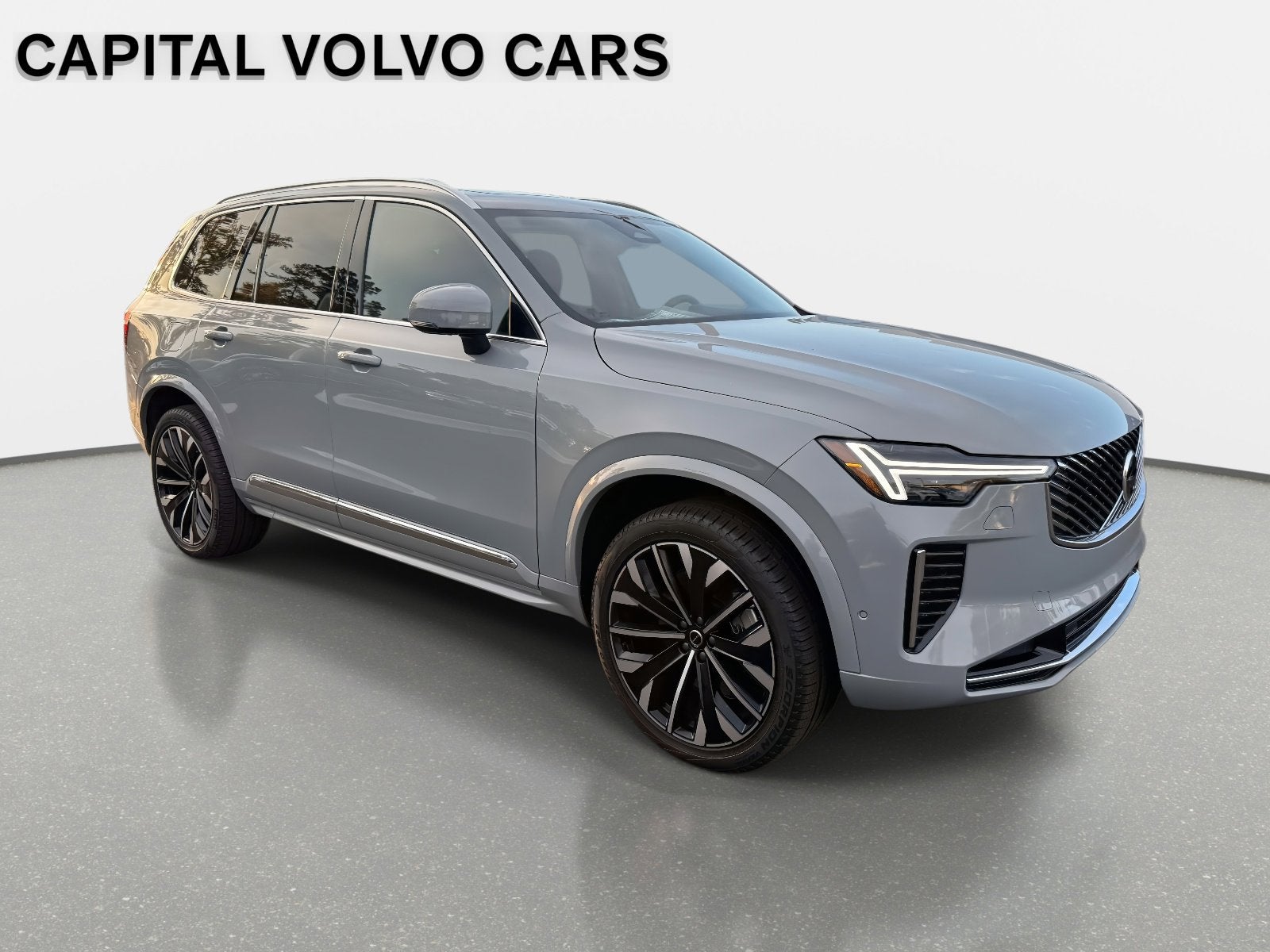 2025 Volvo XC90 Plug-In Hybrid Plus