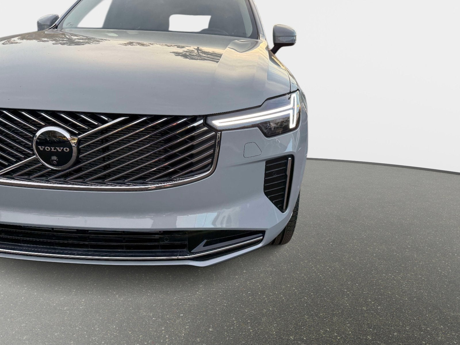 2025 Volvo XC90 Plug-In Hybrid Plus