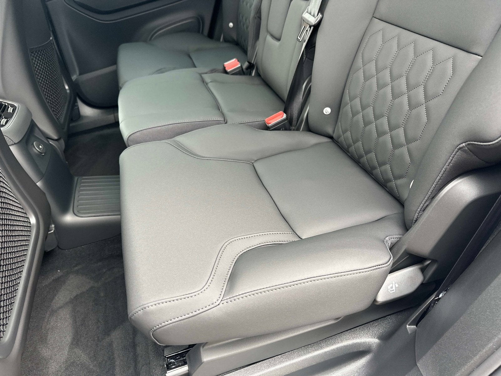 2026 Volvo XC90 Plug-In Hybrid Plus