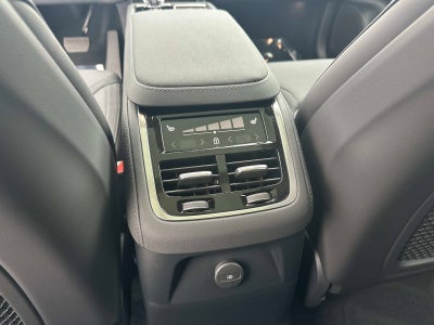 2026 Volvo XC90 Plug-In Hybrid Plus