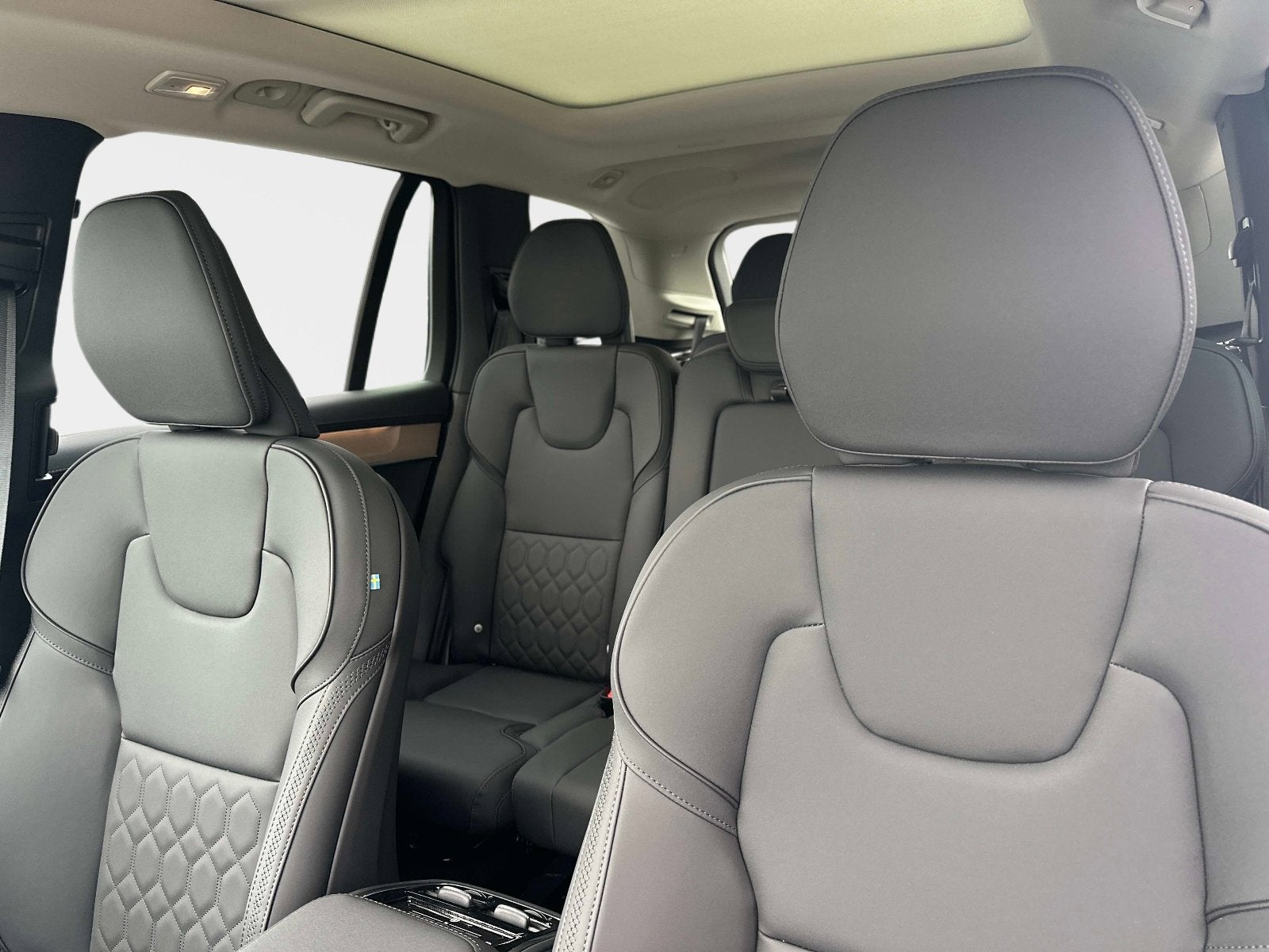 2026 Volvo XC90 Plug-In Hybrid Plus