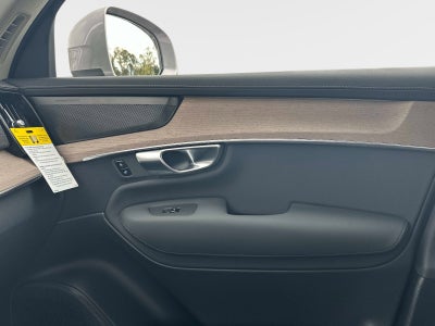 2026 Volvo XC90 Plug-In Hybrid Plus