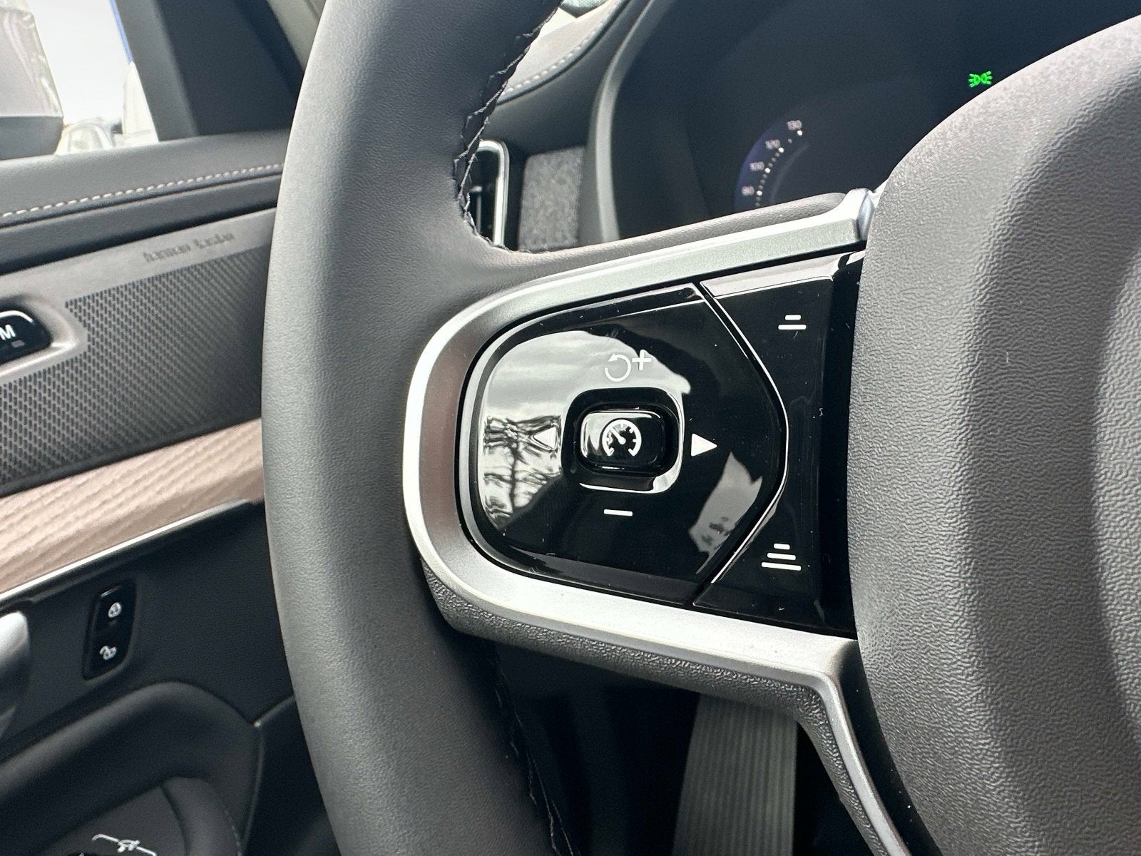 2026 Volvo XC90 Plug-In Hybrid Plus