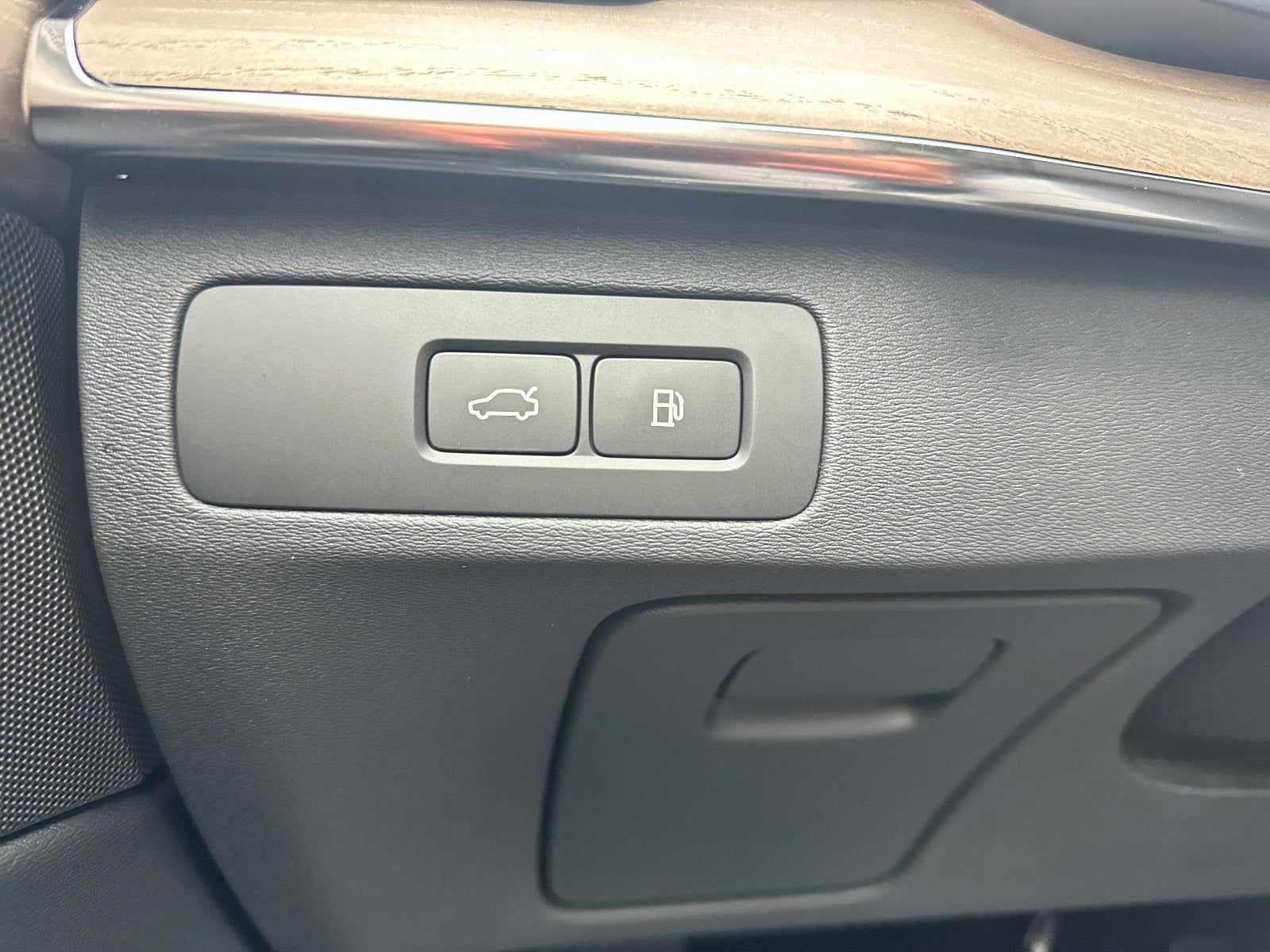 2026 Volvo XC90 Plug-In Hybrid Plus