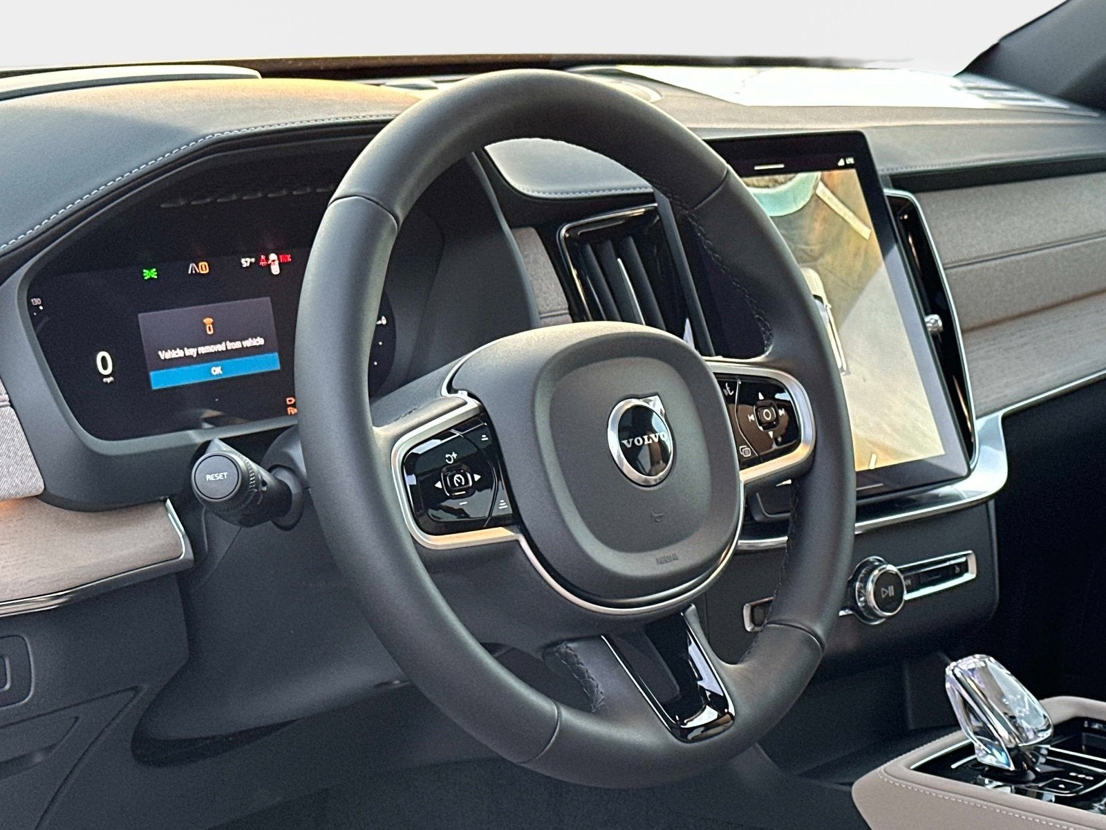 2026 Volvo XC90 Plug-In Hybrid Ultra