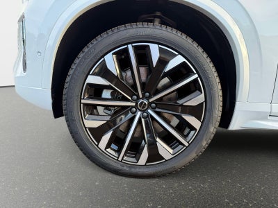 2026 Volvo XC90 Plug-In Hybrid Ultra