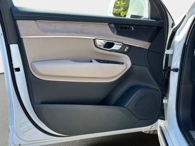 2026 Volvo XC90 Plug-In Hybrid Ultra