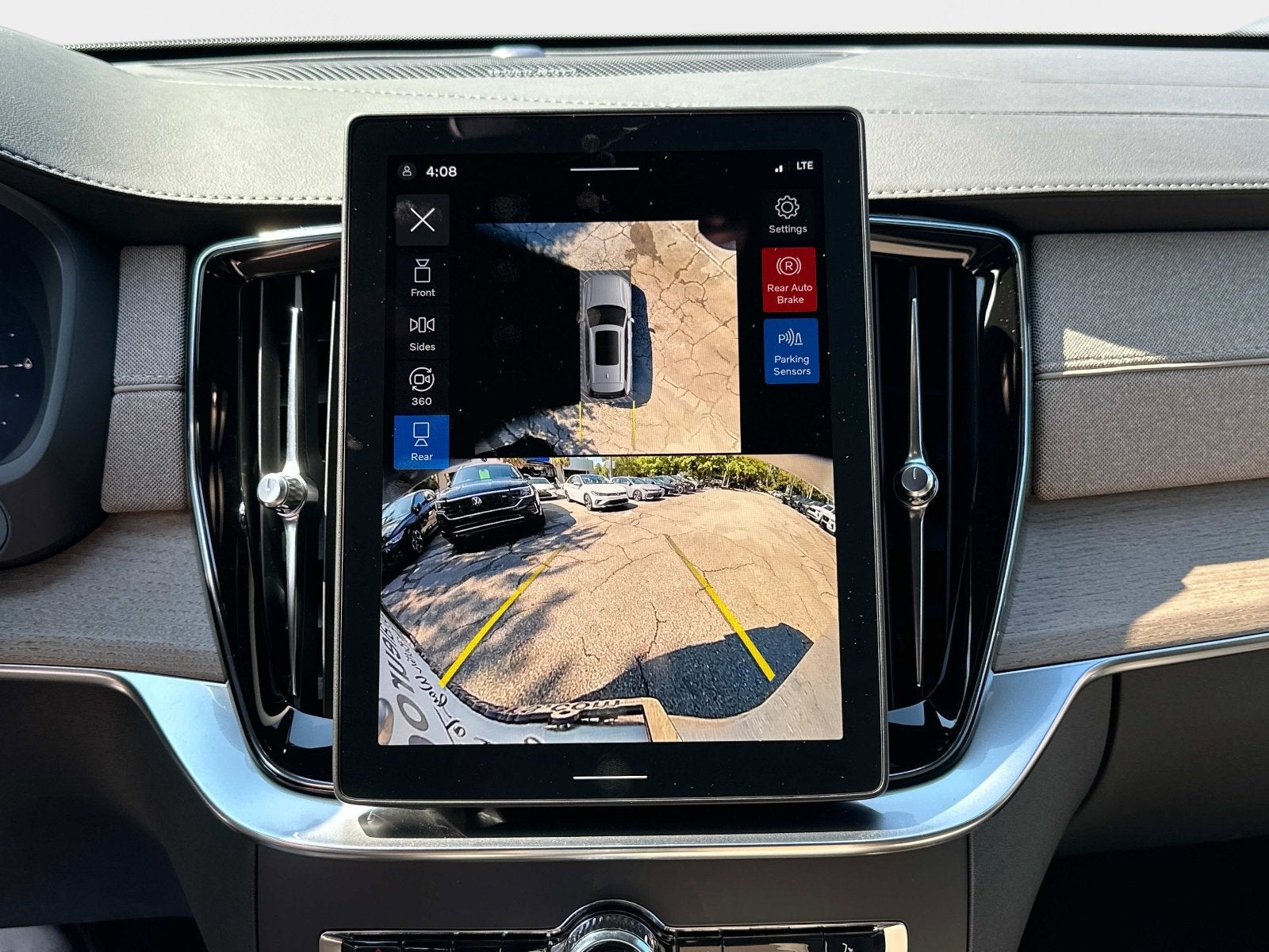 2026 Volvo XC90 Plug-In Hybrid Ultra