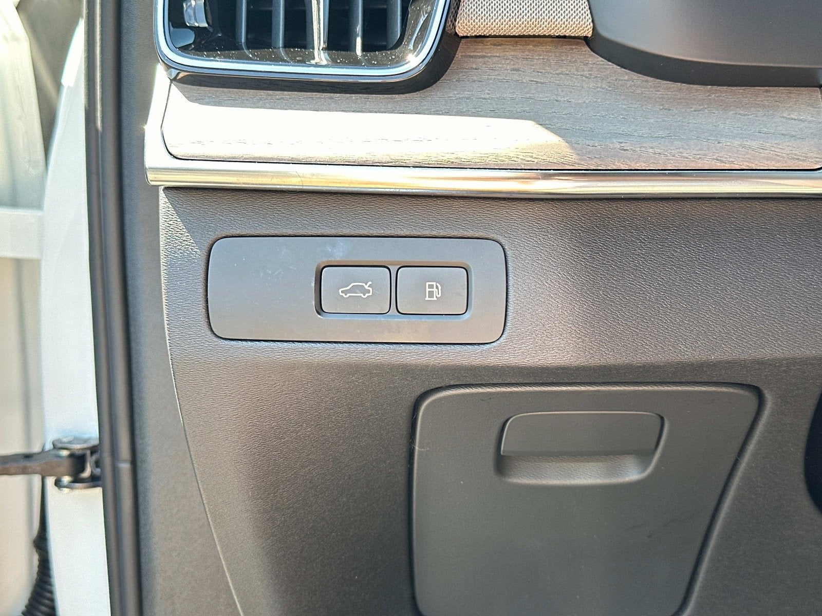 2026 Volvo XC90 Plug-In Hybrid Ultra