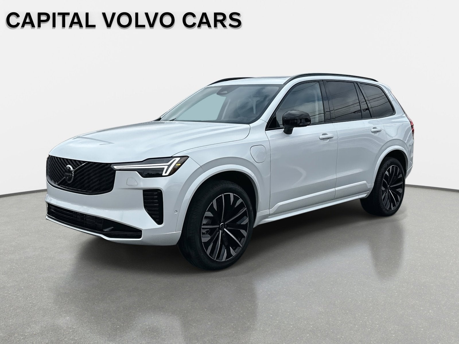 2026 Volvo XC90 Plug-In Hybrid Ultra Dark Theme