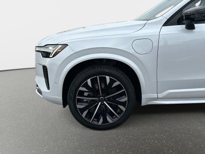 2026 Volvo XC90 Plug-In Hybrid Ultra Dark Theme