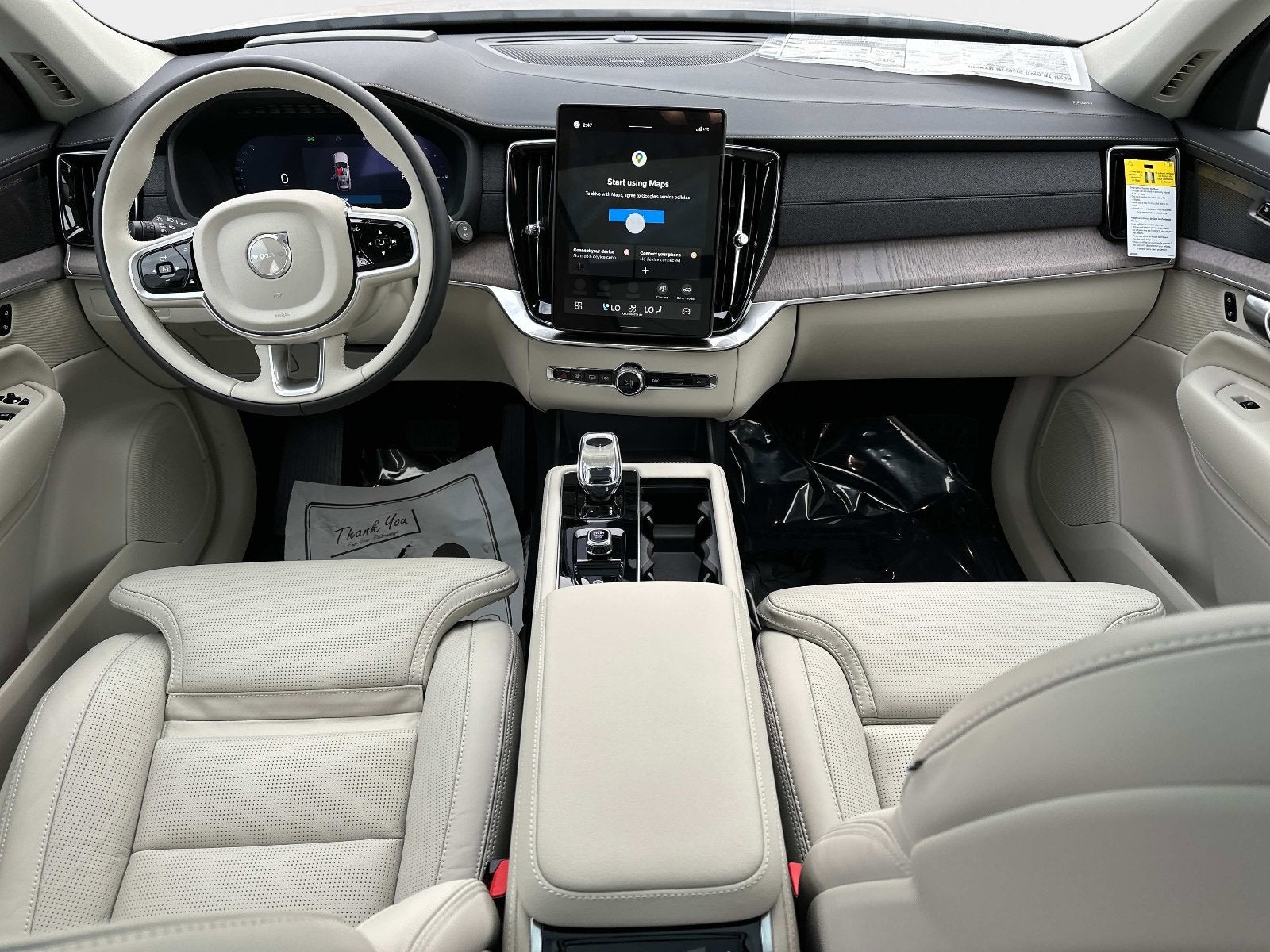 2026 Volvo XC90 Plug-In Hybrid Ultra Dark Theme