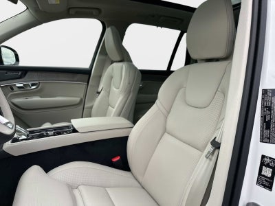 2026 Volvo XC90 Plug-In Hybrid Ultra Dark Theme