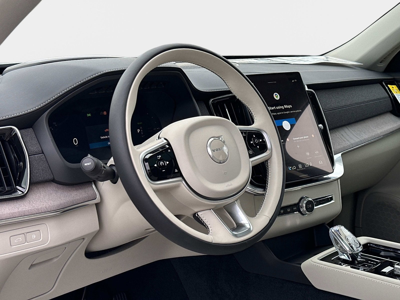 2026 Volvo XC90 Plug-In Hybrid Ultra Dark Theme