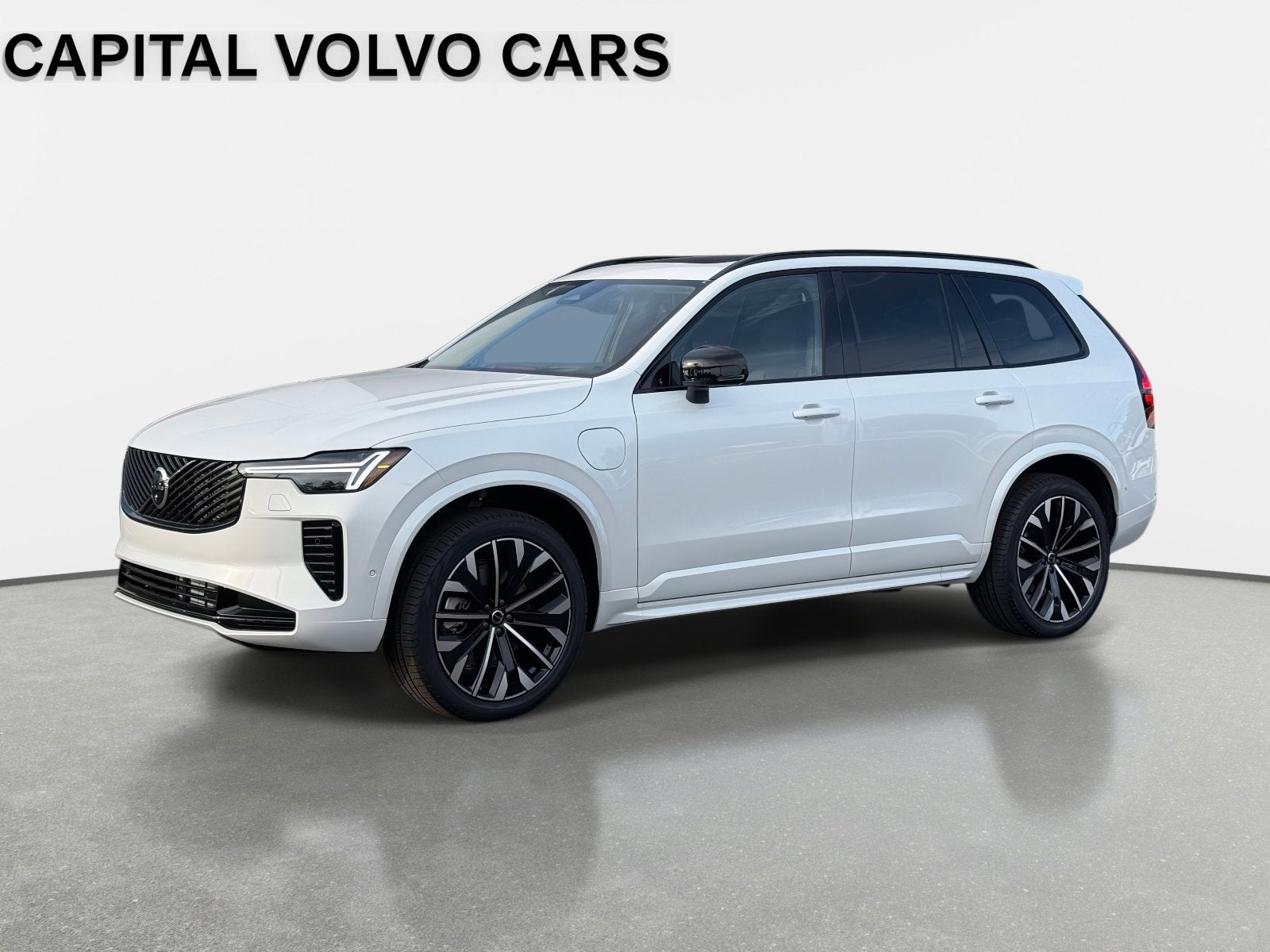 2026 Volvo XC90 Plug-In Hybrid Ultra Dark Theme
