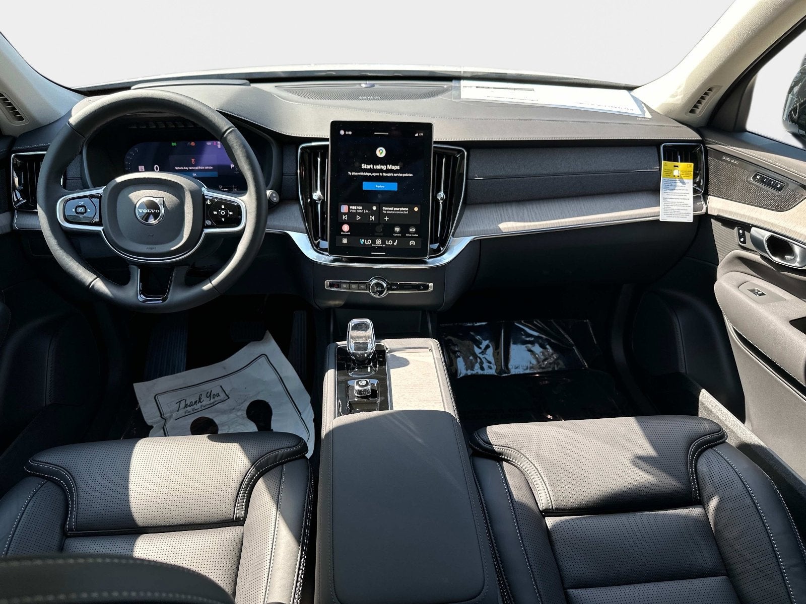 2026 Volvo XC90 Plug-In Hybrid Ultra Dark Theme