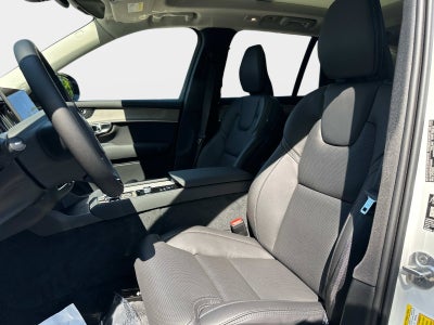 2026 Volvo XC90 Plug-In Hybrid Ultra Dark Theme