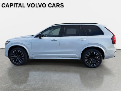 2026 Volvo XC90 Plug-In Hybrid Ultra Dark Theme