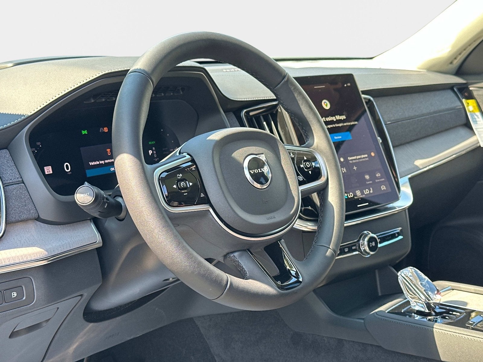 2026 Volvo XC90 Plug-In Hybrid Ultra Dark Theme