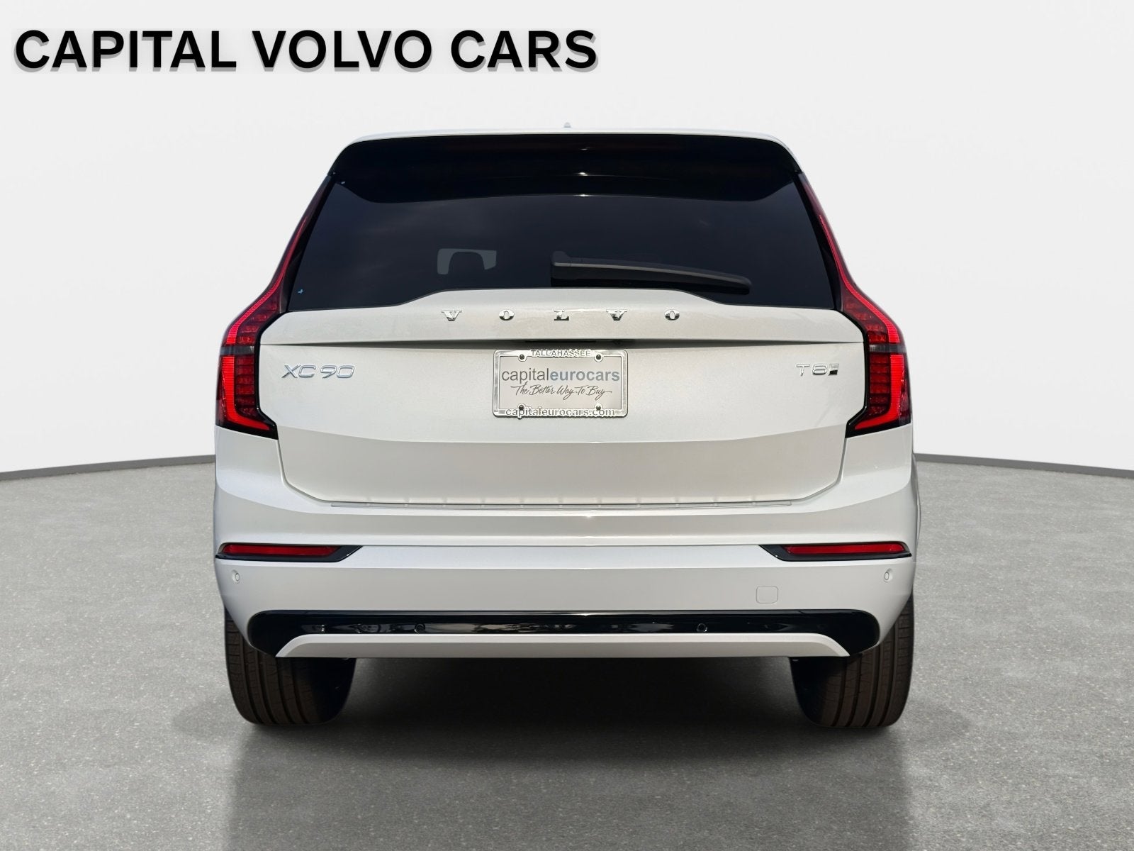 2026 Volvo XC90 Plug-In Hybrid Ultra Dark Theme