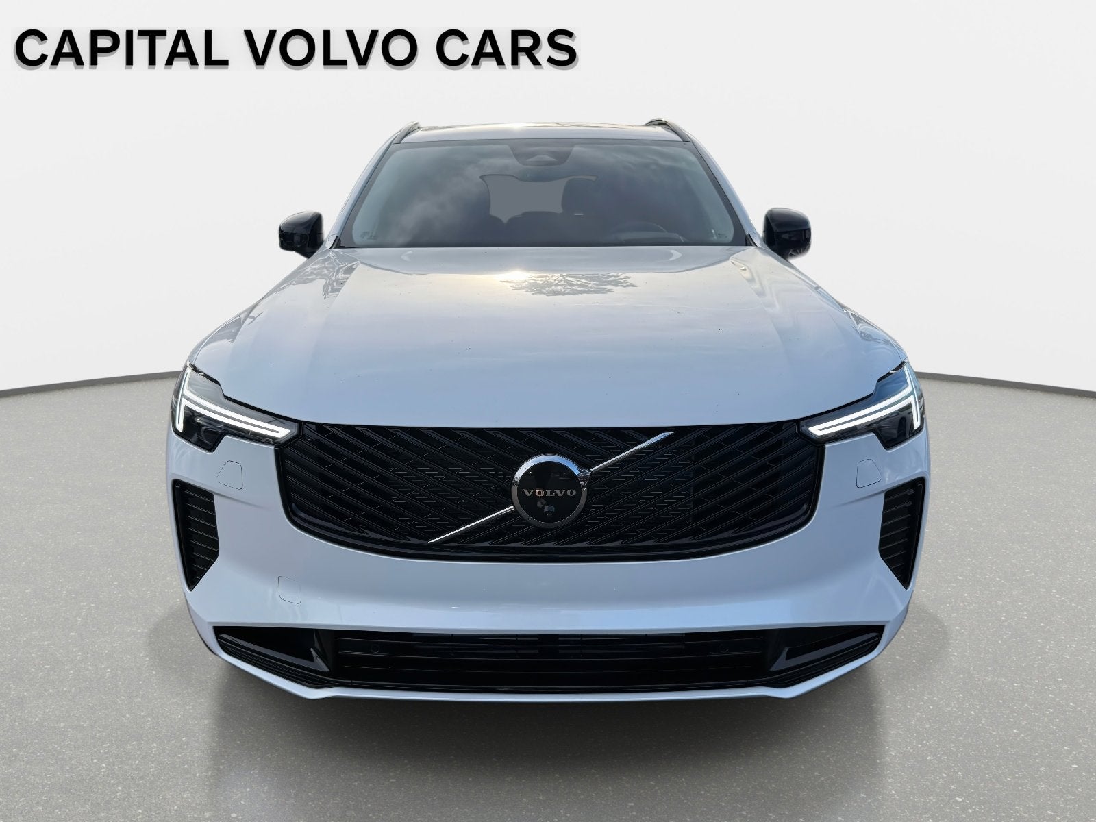 2026 Volvo XC90 Plug-In Hybrid Ultra Dark Theme