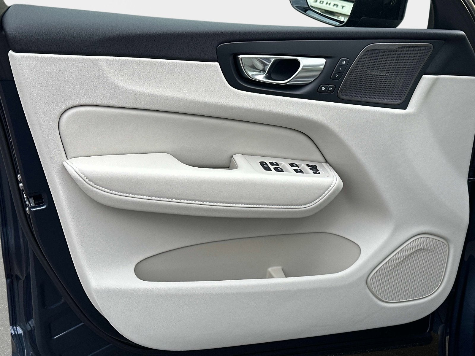 2026 Volvo XC60 Plug-In Hybrid Ultra