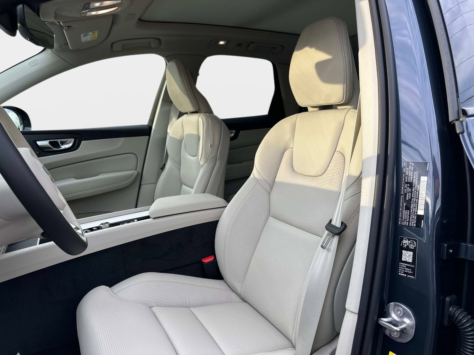 2026 Volvo XC60 Plug-In Hybrid Ultra