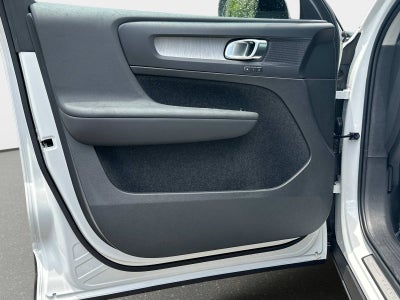 2026 Volvo XC40 Plus