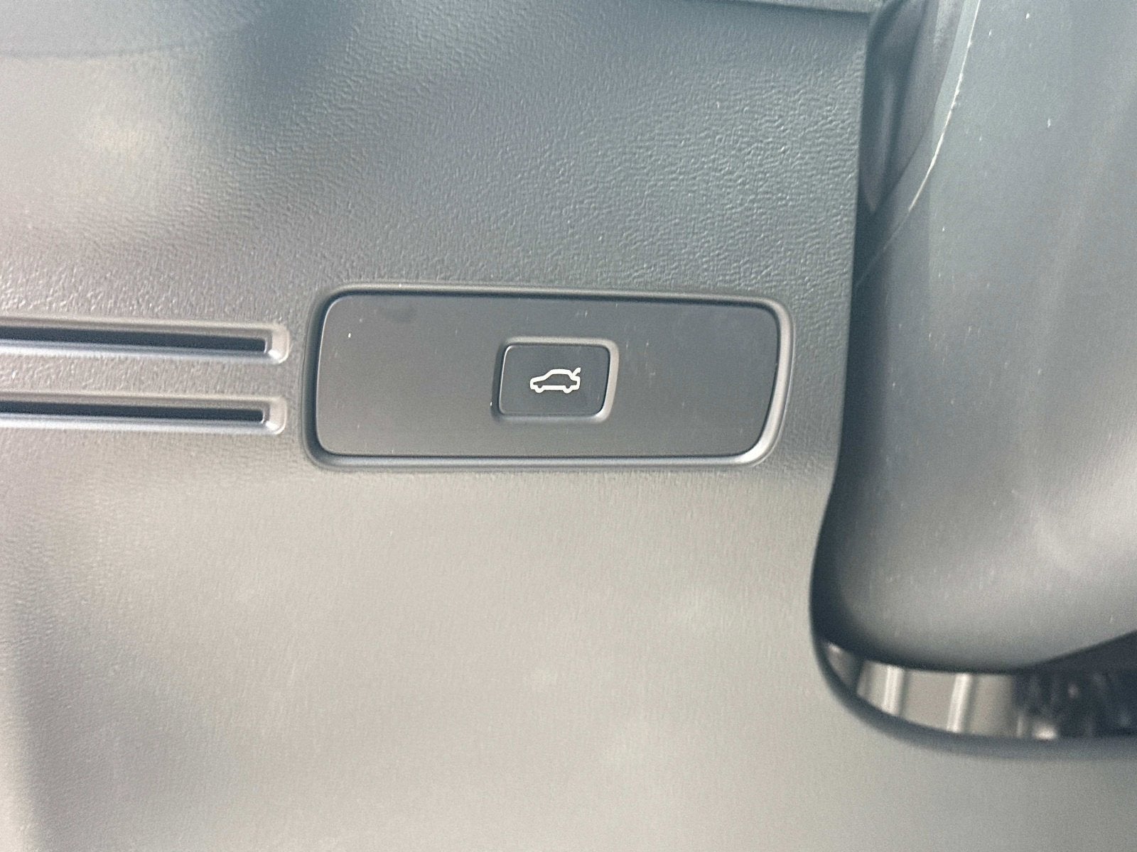 2026 Volvo XC40 Plus