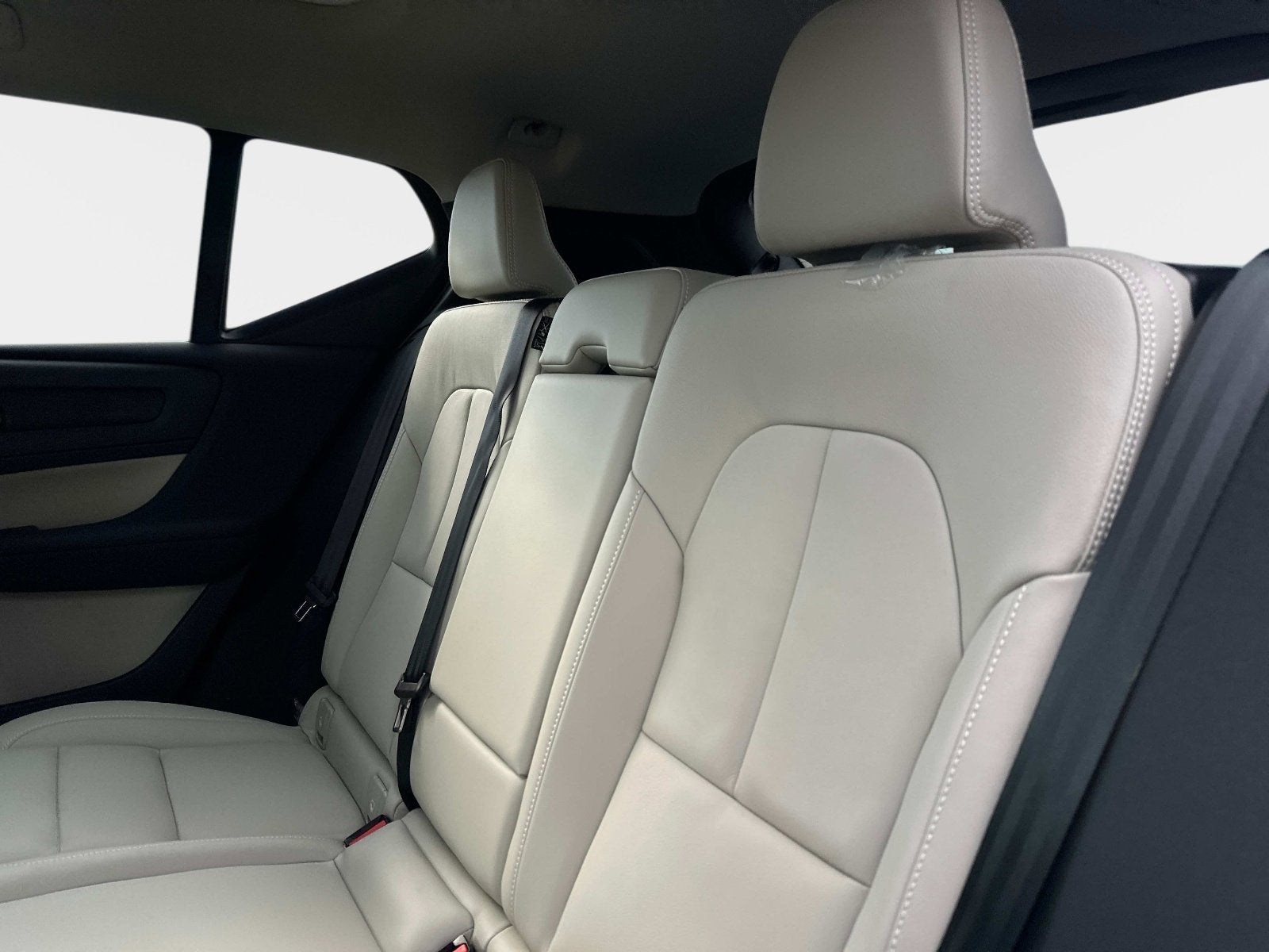 2026 Volvo XC40 Plus